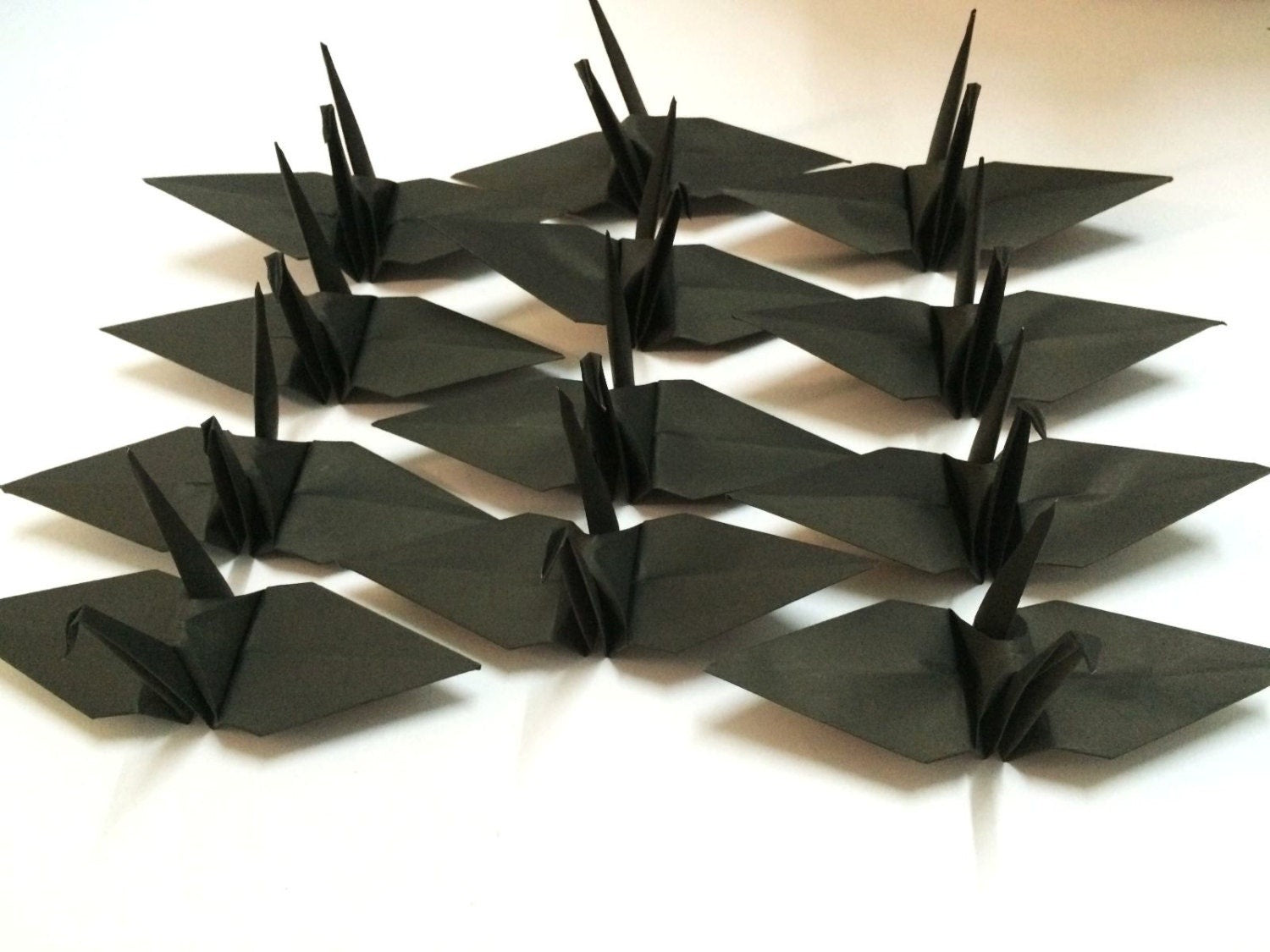 100 Grullas de Origami - Negras - 15 cm (6 pulgadas) - para decoración de bodas, regalo de aniversario, San Valentín, telón de fondo