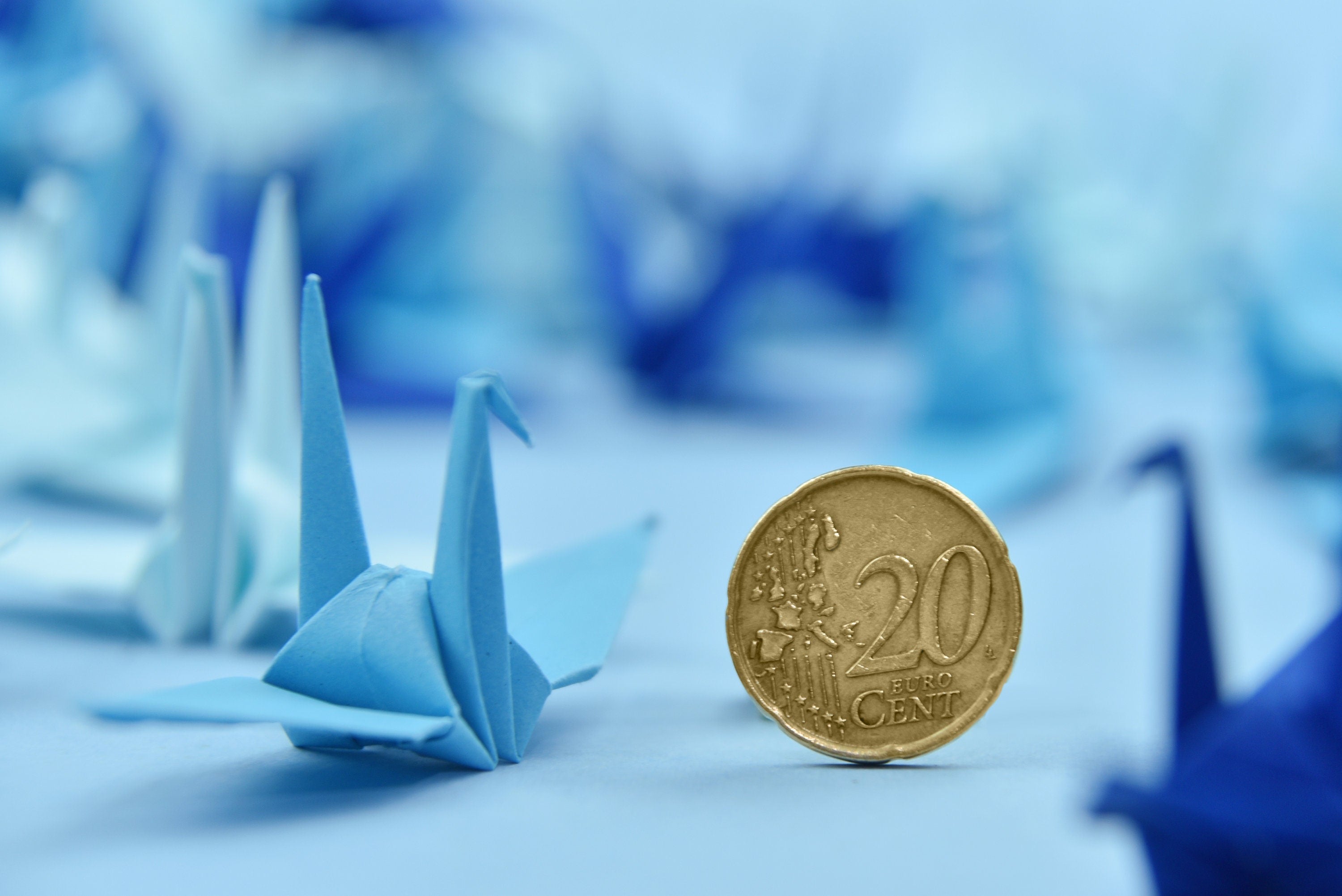 100 Grullas de Origami Azul Marino - 3" - OrigamiPolly - Prefabricadas para Boda, Aniversario, Telón de Fondo de San Valentín
