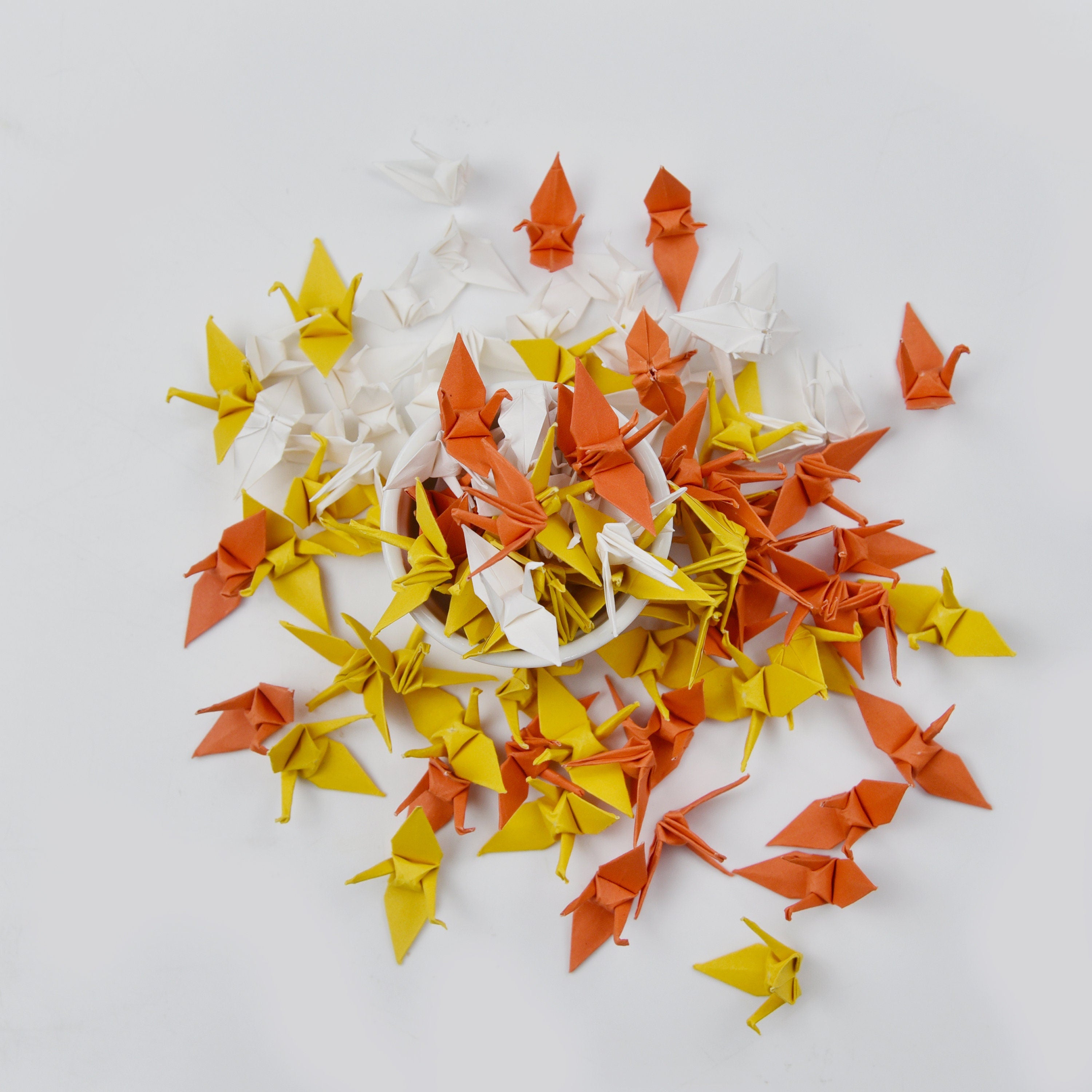 100 Grúas de papel de origami a la venta - 1,5 pulgadas - Tono naranja marfil japonés - para regalo de boda, decoración, telón de fondo de boda