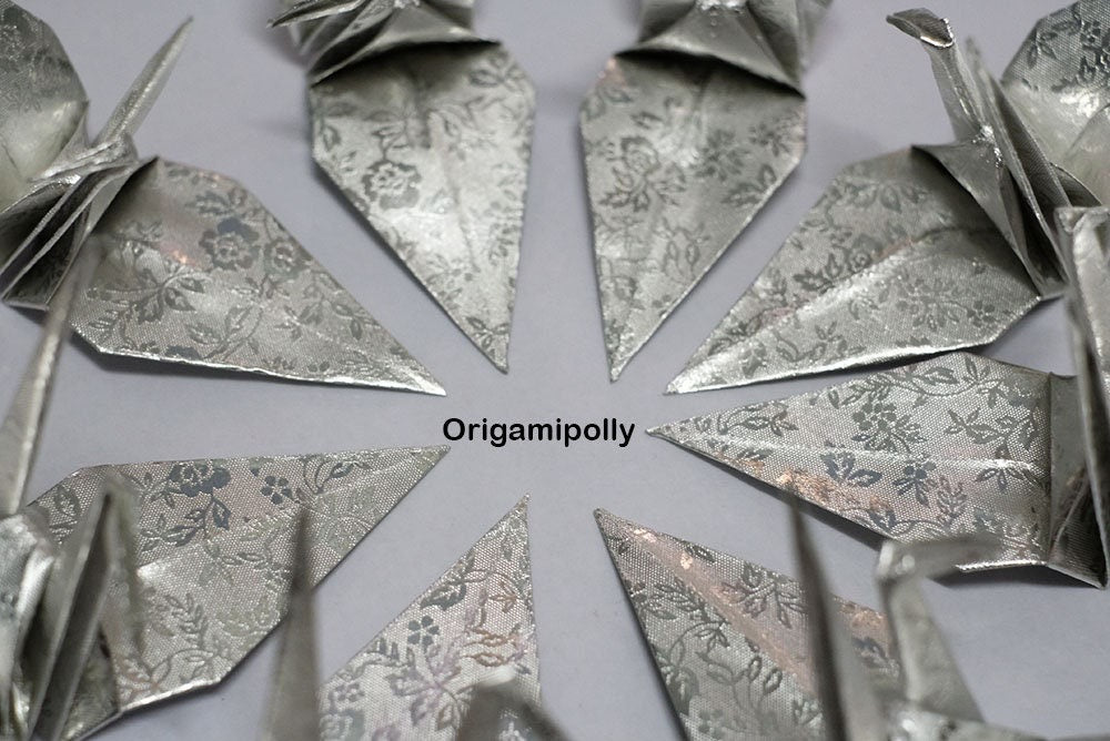 100 grullas de origami - plateadas con patrón de rosas - 15 cm (6 pulgadas) - para decoración de bodas, regalo de aniversario, San Valentín