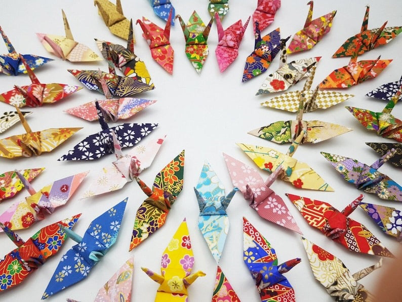 100 Grúas de papel de origami Grúas de origami de papel Washi Diferentes patrones Impresión japonesa Hecho de 3,81 cm 1,5 pulgadas para decoración de bodas Origamipolly