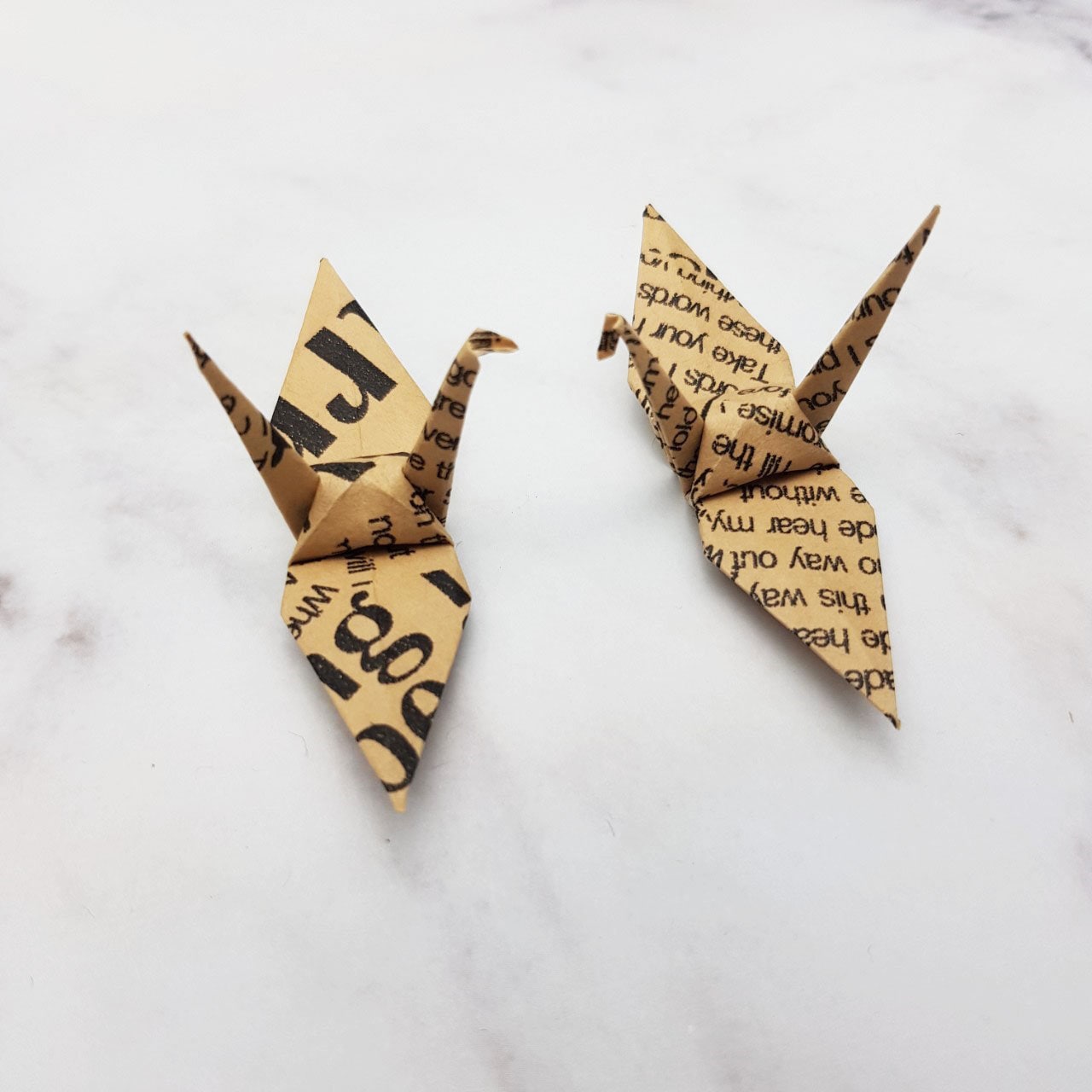 1000 grullas de origami - papel antiguo vintage impreso - 3 pulgadas - papel de álbum de recortes