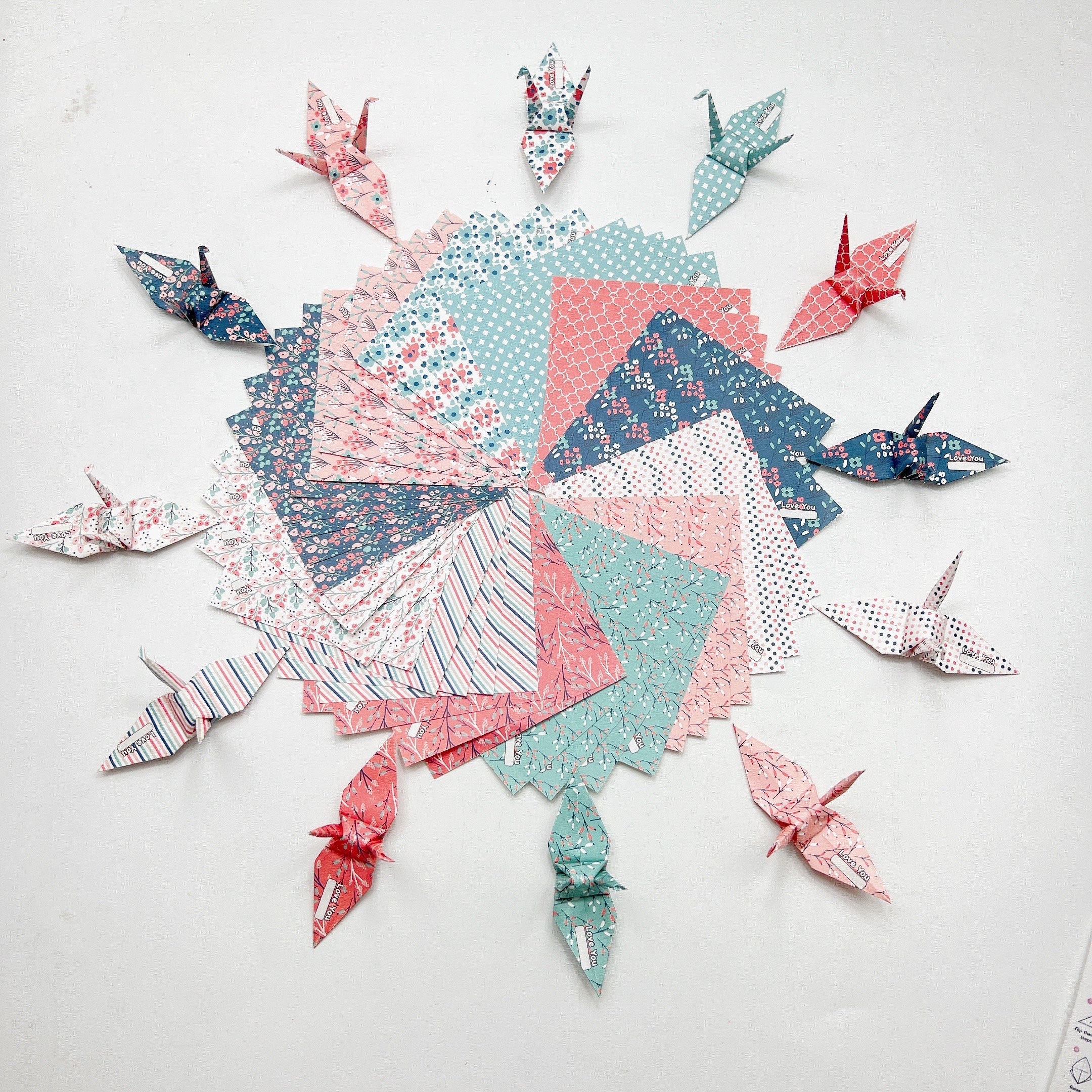Carta origami con motivi 50 fogli Carta origami Ti amo Set origami uccello per famiglia e amici - Modelli diversi Regalo di nozze 3x3 pollici