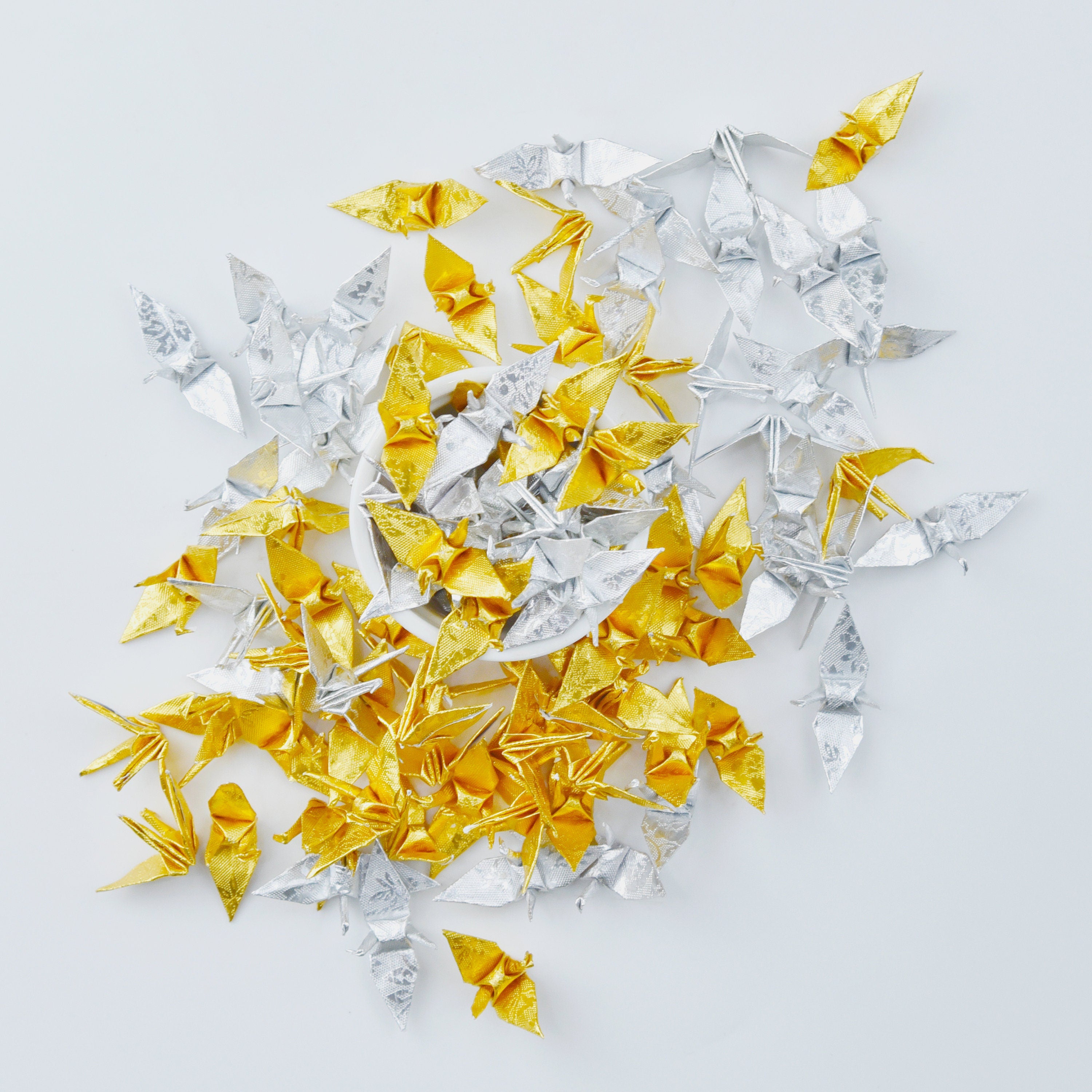 1000 Grullas de papel de origami - Oro plateado con patrón de rosa - Pequeña 1,5 x 1,5 pulgadas - para adorno, regalo de boda, decoración