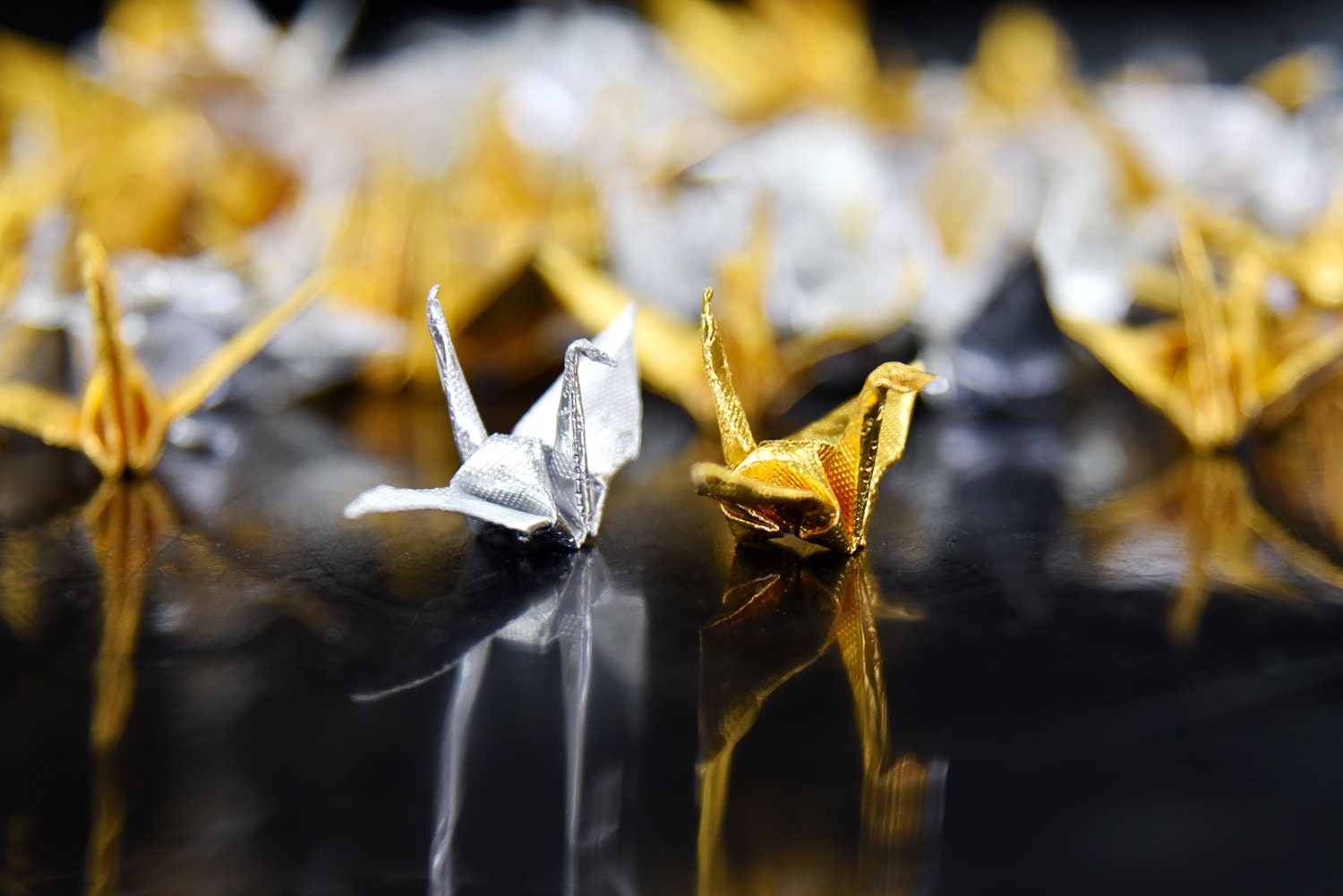 1000 Grullas de papel de origami - Oro plateado con patrón de rosa - Pequeña 1,5 x 1,5 pulgadas - para adorno, regalo de boda, decoración